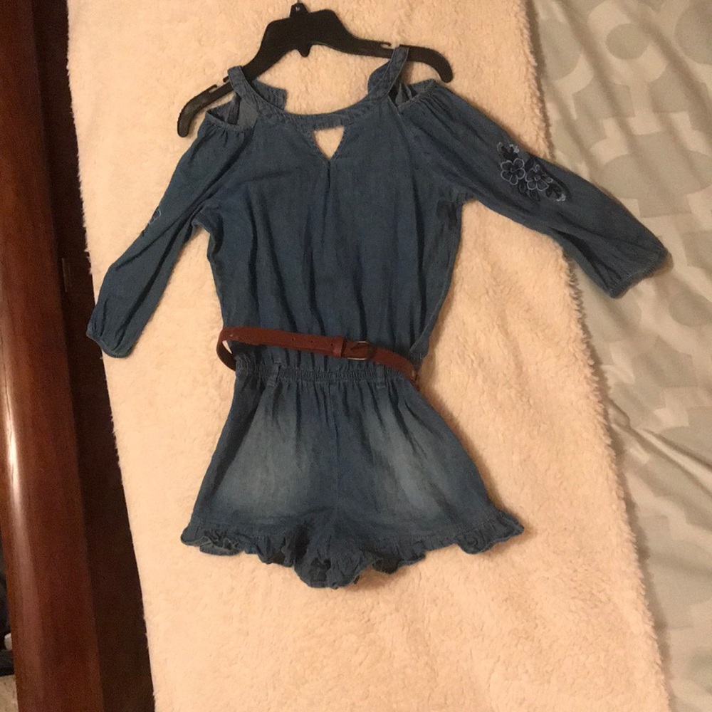 Takara romper size girls medium